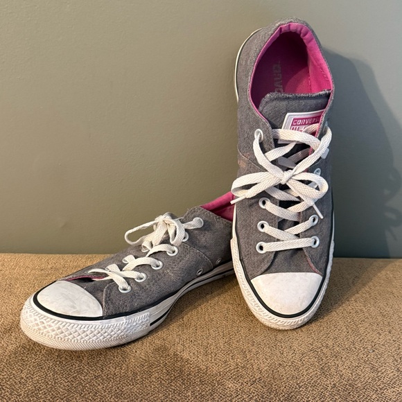 Converse All-Stars - Picture 1 of 8